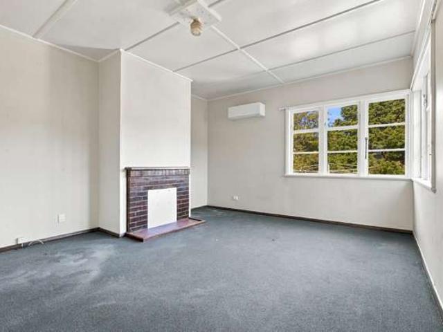 House for sale in Hamilton East, Hamilton City