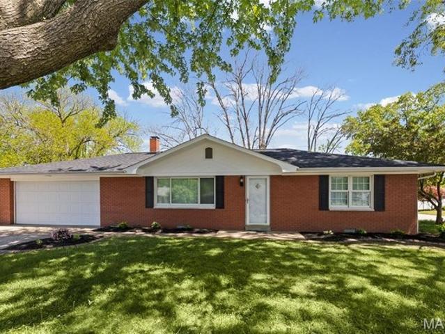 House for sale in Fairview Heights, Illinois