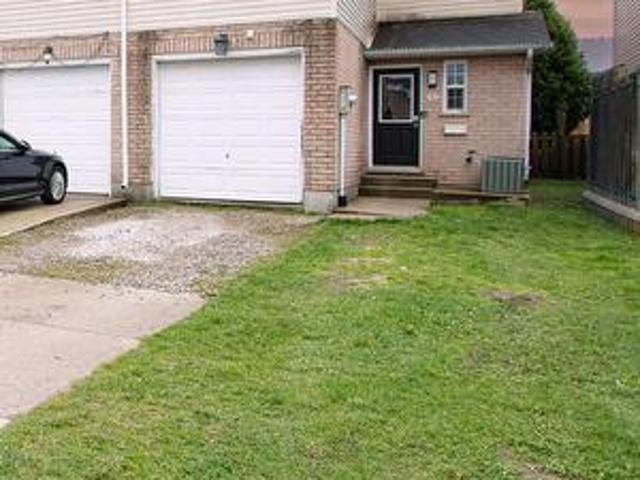House for sale in Strathroy-caradoc, Ontario