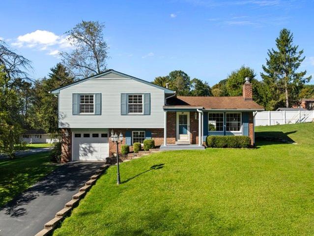 House for sale in Leewood Park, Wheeling