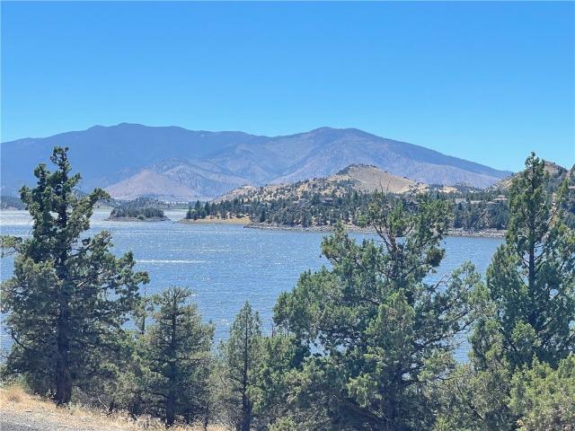 Land for sale in Weed, California