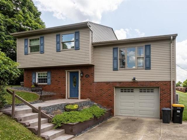 House for sale in Canonsburg, Pennsylvania