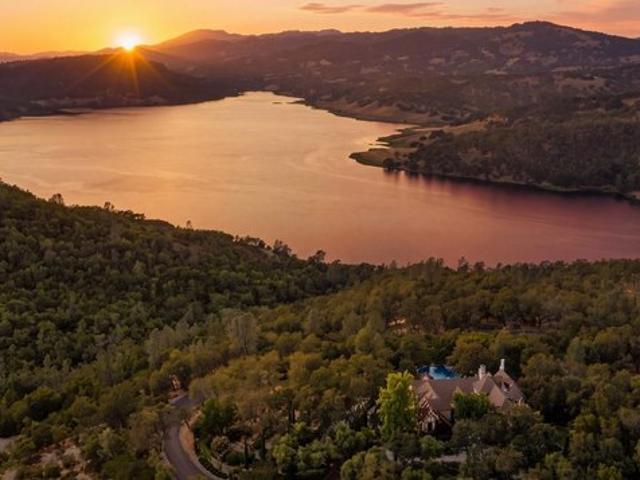 House for sale in Saint Helena, California