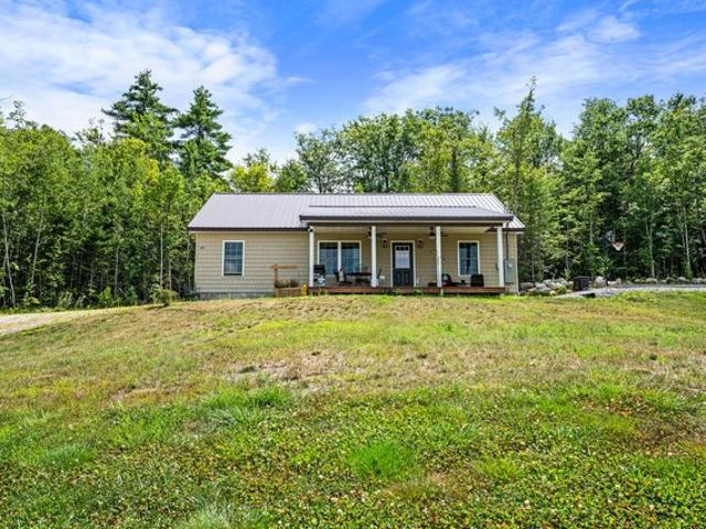 House for sale in Oxford, Maine