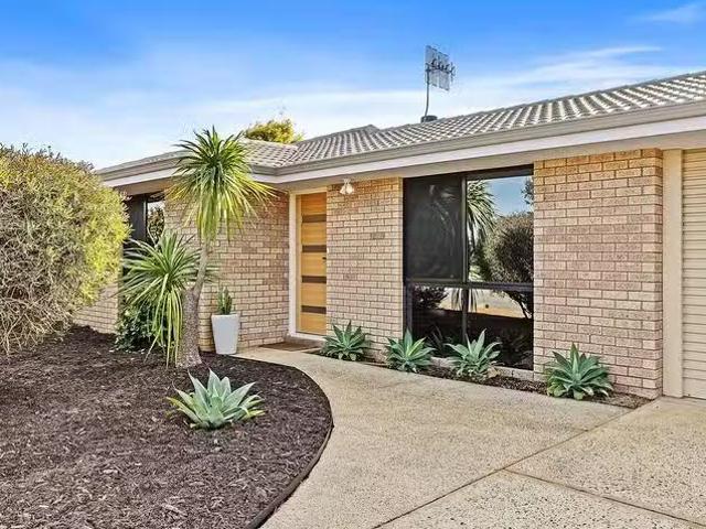 House for rent in Halls Head