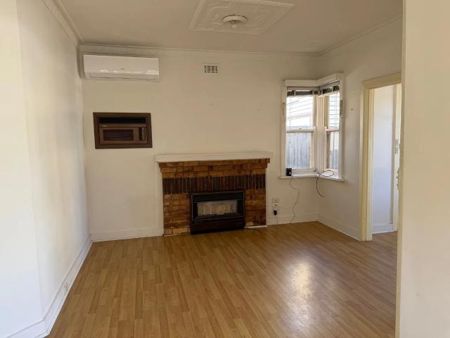 Apartment for rent in St Kilda East, Melbourne