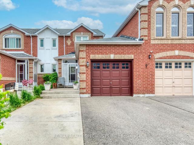 Townhouse for sale in Woburn, Ontario