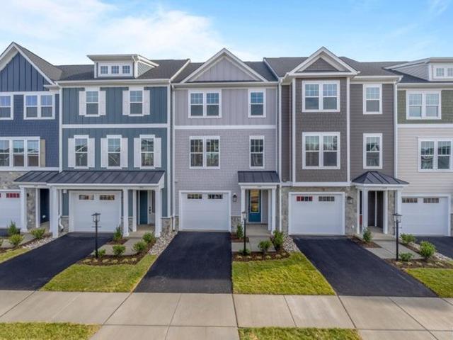 Townhouse for sale in Virginia