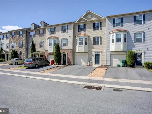 Townhouse for sale in Chambersburg