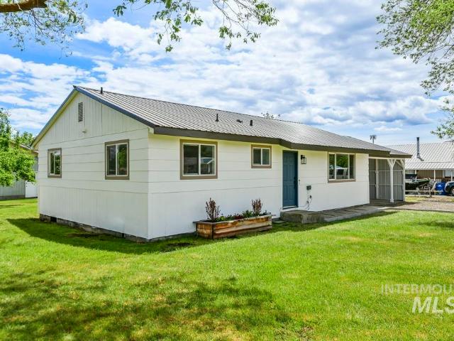 House for sale in Cambridge, Idaho