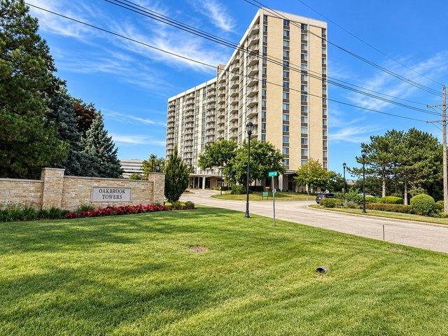 Condo for sale in Oak Brook, Illinois