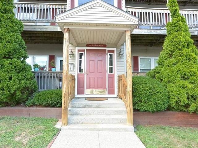 Condo for sale in Clinton, Massachusetts