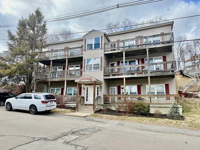 Condo for sale in Clinton, Massachusetts