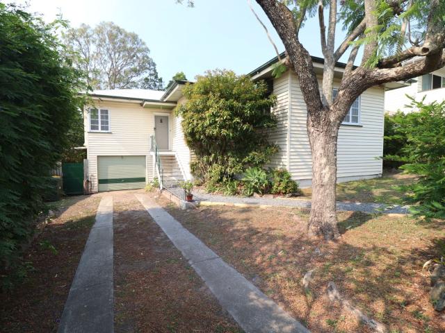 Apartment for rent in Camp Hill, Greater Brisbane