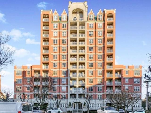 Condo for sale in Arverne, New York