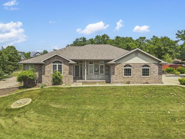 House for sale in Stone, Missouri