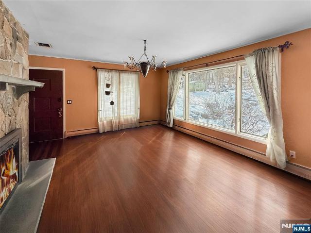 House for sale in Oakland, New Jersey