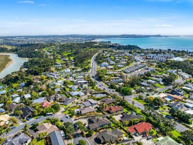 House for sale in Whangaparāoa, Hibiscus and Bays