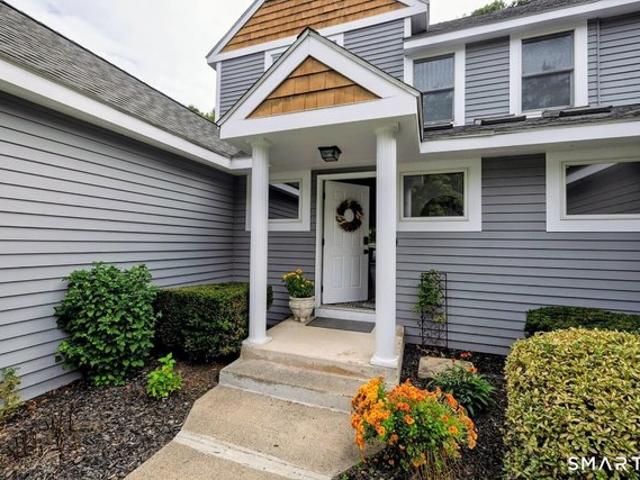 Townhouse for sale in Simsbury, Capitol Planning Region