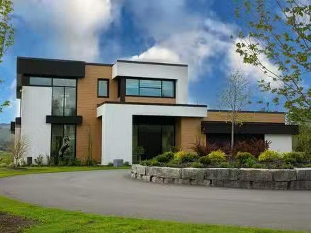 House for sale in Memphrémagog, Quebec