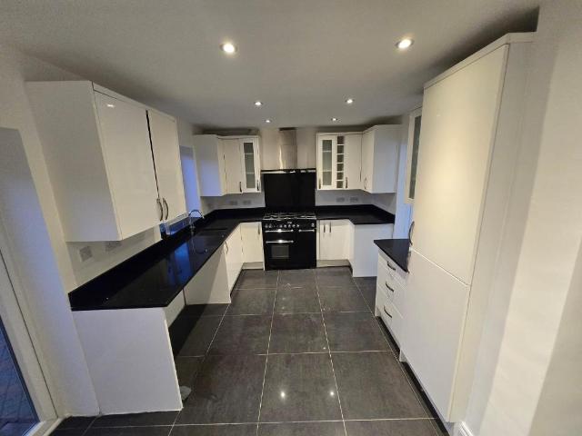House for rent in Seven Kings, Greater London