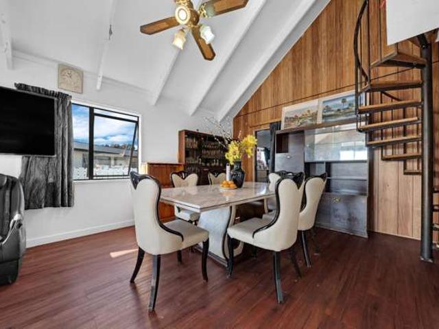 House for sale in Beachlands
