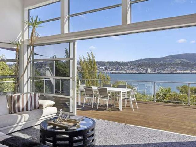 House for sale in Otakou