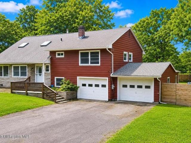 House for sale in Bearsville, New York