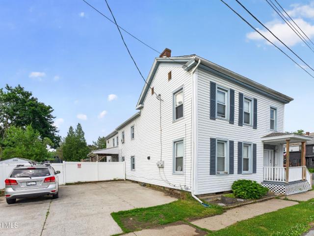 House for sale in Saratoga, New York