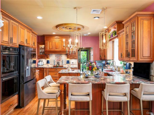 House for sale in Mahopac, Town of Carmel
