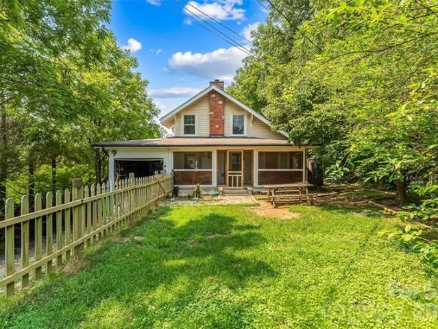 House for sale in Hendersonville, North Carolina