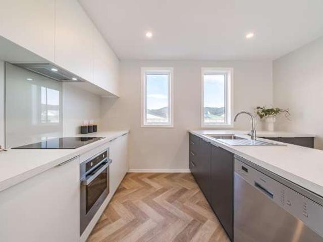 Townhouse for sale in Days Bay, Wellington