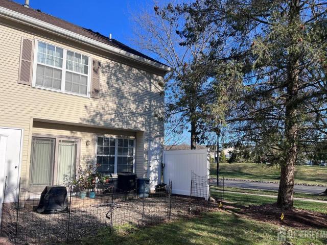 Townhouse for sale in Kendall Park, New Jersey