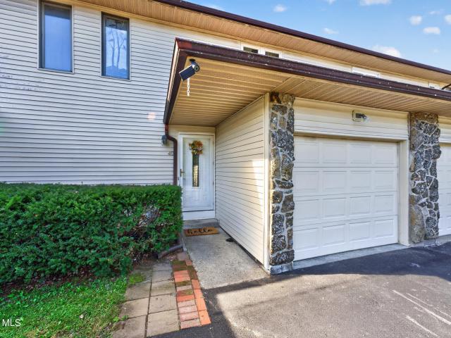 Townhouse for sale in Westmere, Town of Guilderland