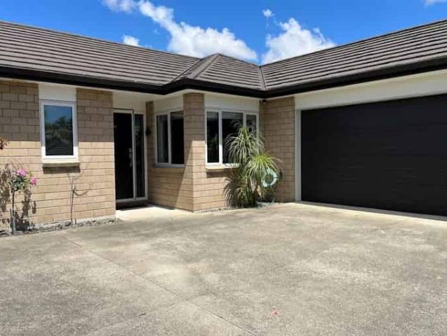 House for rent in Awhitu, Oroua County