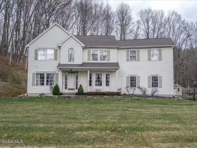 House for rent in Clifton Park