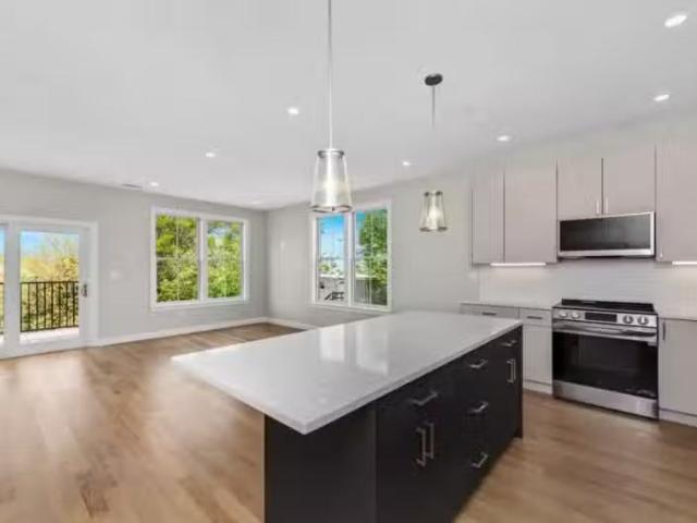 Condo for rent in Brighton