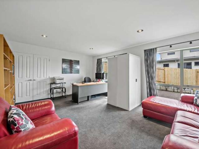 House for sale in Paremoremo