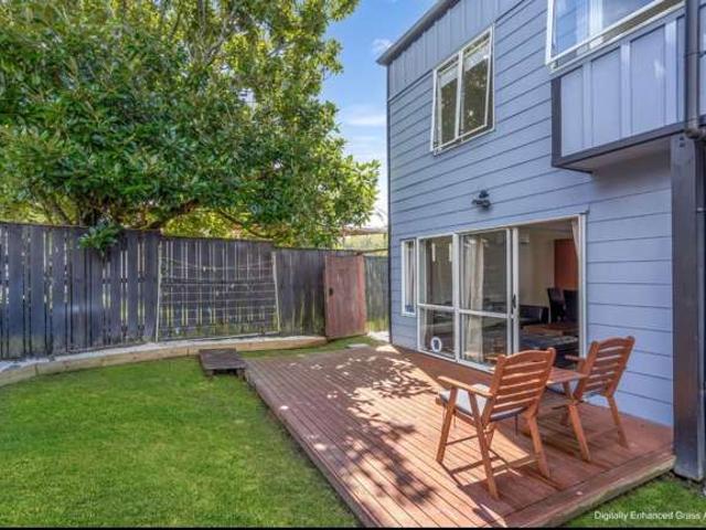Townhouse for rent in New Lynn