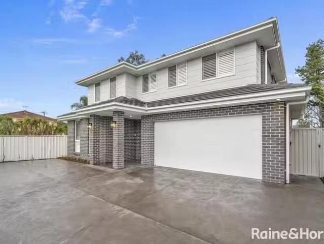House for rent in Smithfield