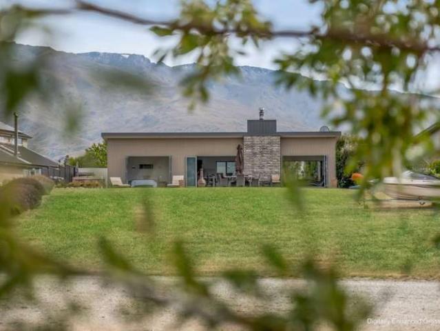 House for sale in Otakou