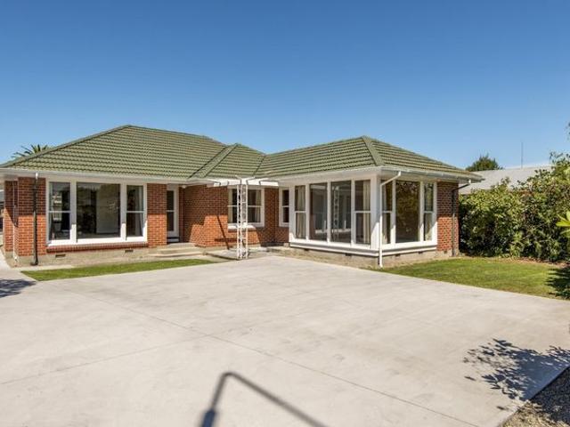 House for rent in Chaslands, Canterbury