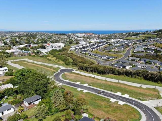 Land for sale in Whangaparaoa