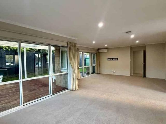 Townhouse for rent in Awhitu, Oroua County