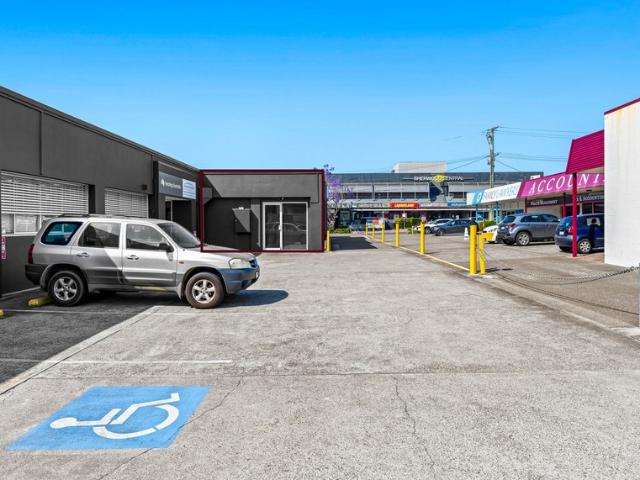 Office for rent in Toombul, Queensland