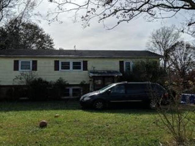House for sale in Hickory