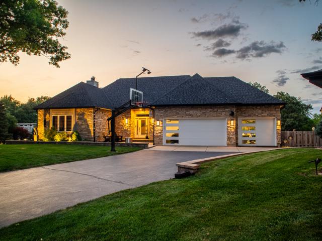 House for sale in North Aurora, Illinois