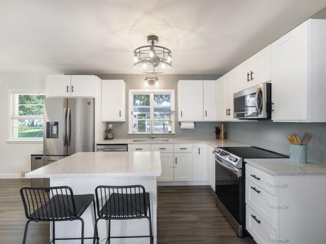 House for sale in Wasco, Campton Hills