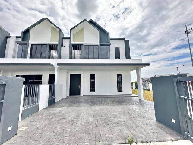 Terraced House for sale in Tanjong Sepat, Selangor
