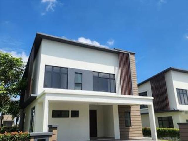 Residential House for sale in Sendayan Village, Negeri Sembilan